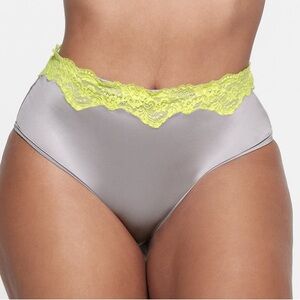 High waisted waist brief size small